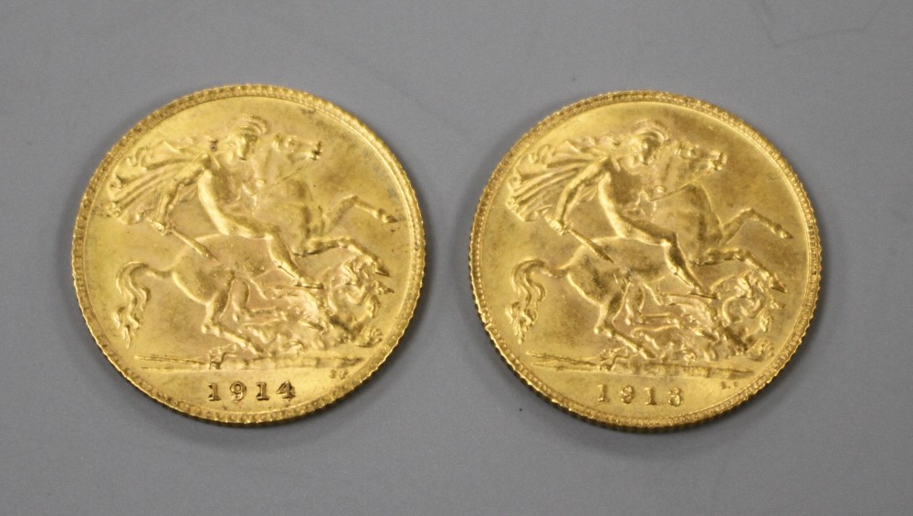 Two George V gold half sovereigns, 1913 & 1914.